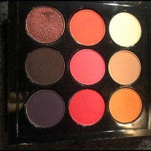 MAC Eye shadow palette